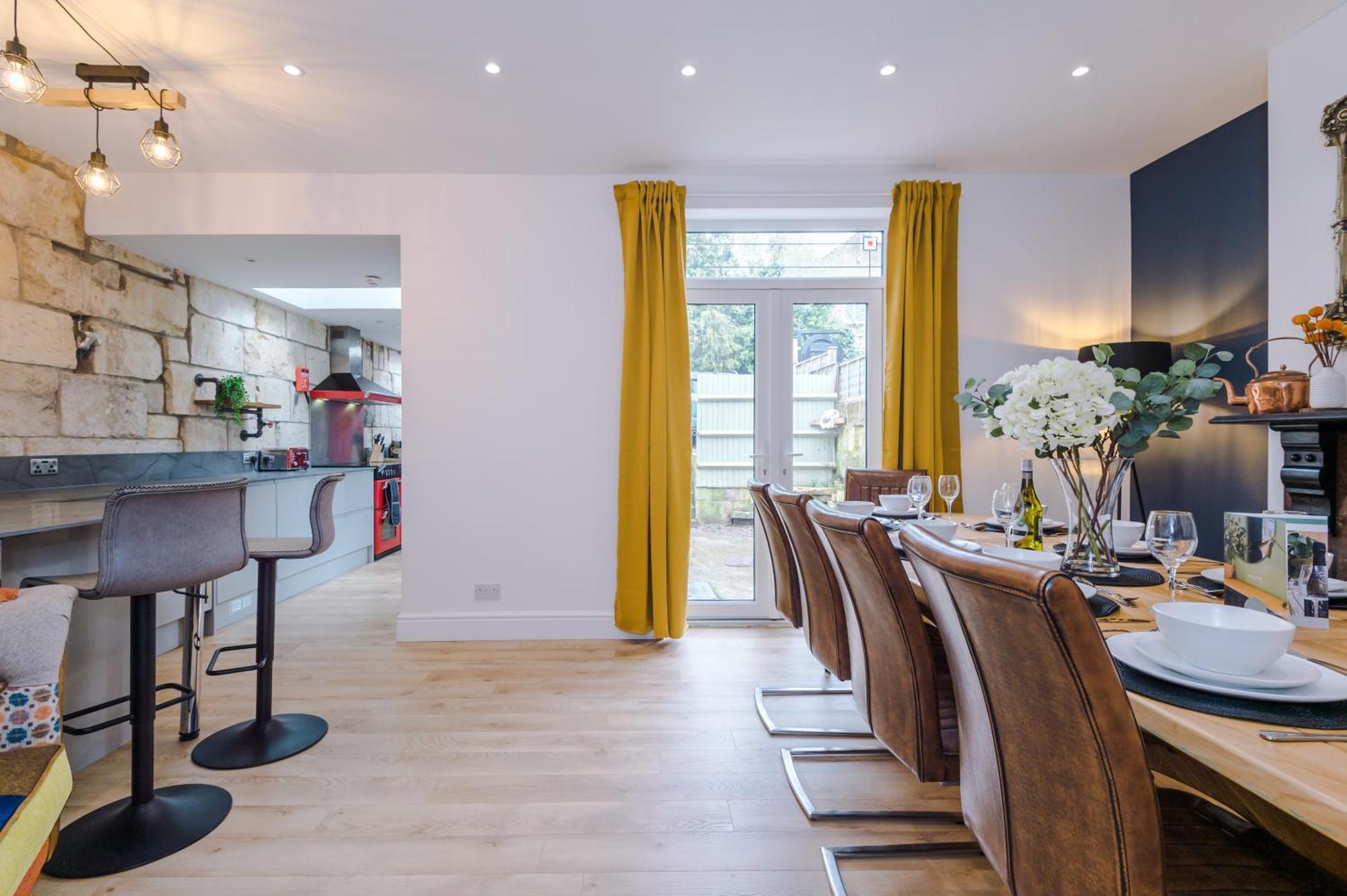 Incredible - Five Bedroom - 7 Actual Beds - 6 Bathroom House By Purestay - Central Bath With Parking エクステリア 写真