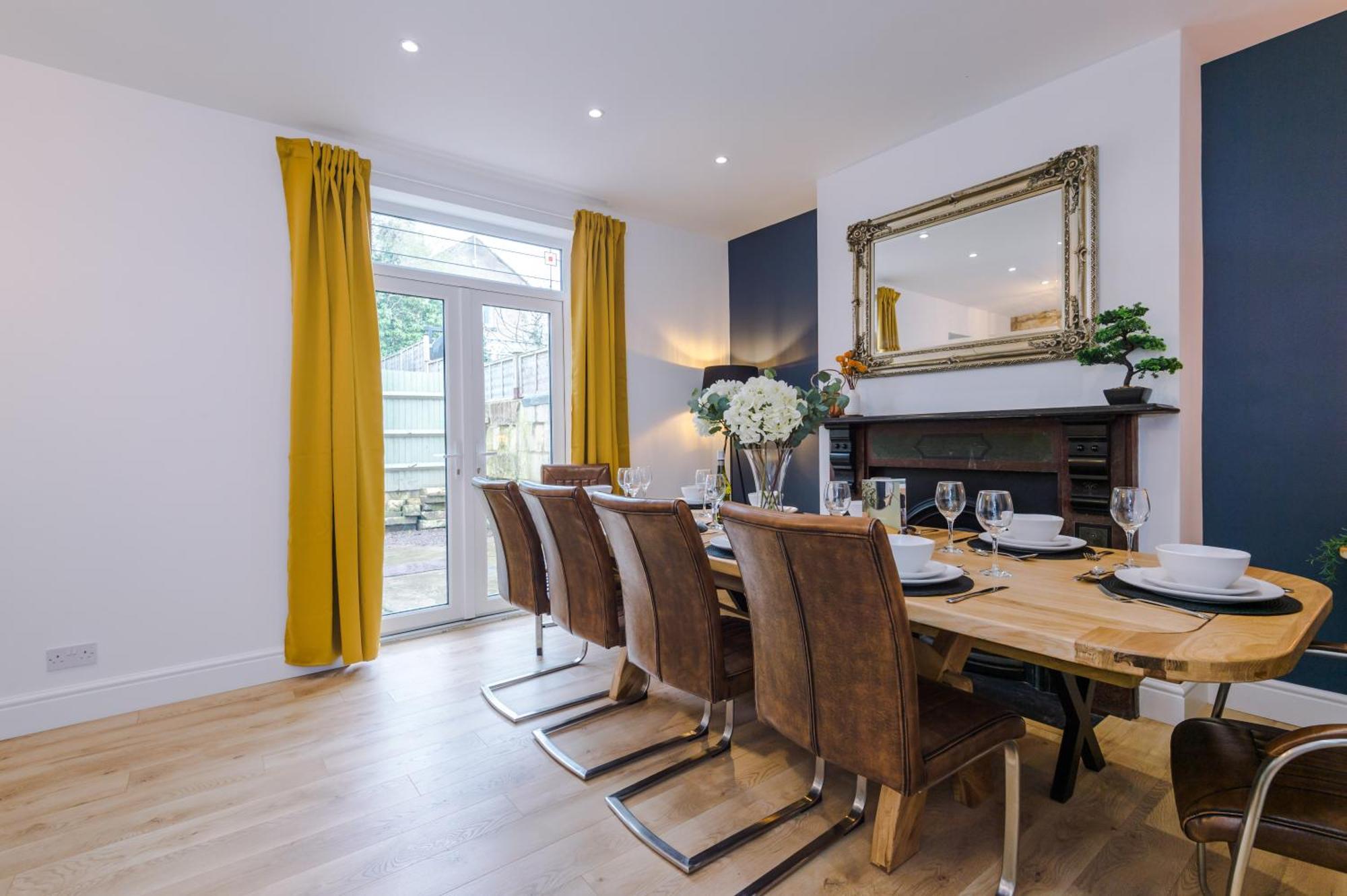 Incredible - Five Bedroom - 7 Actual Beds - 6 Bathroom House By Purestay - Central Bath With Parking エクステリア 写真