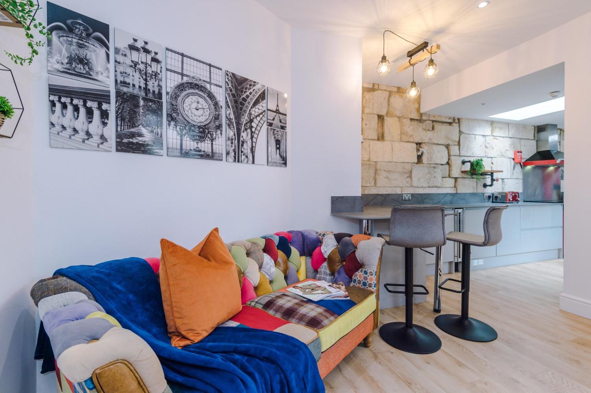 Incredible - Five Bedroom - 7 Actual Beds - 6 Bathroom House By Purestay - Central Bath With Parking エクステリア 写真