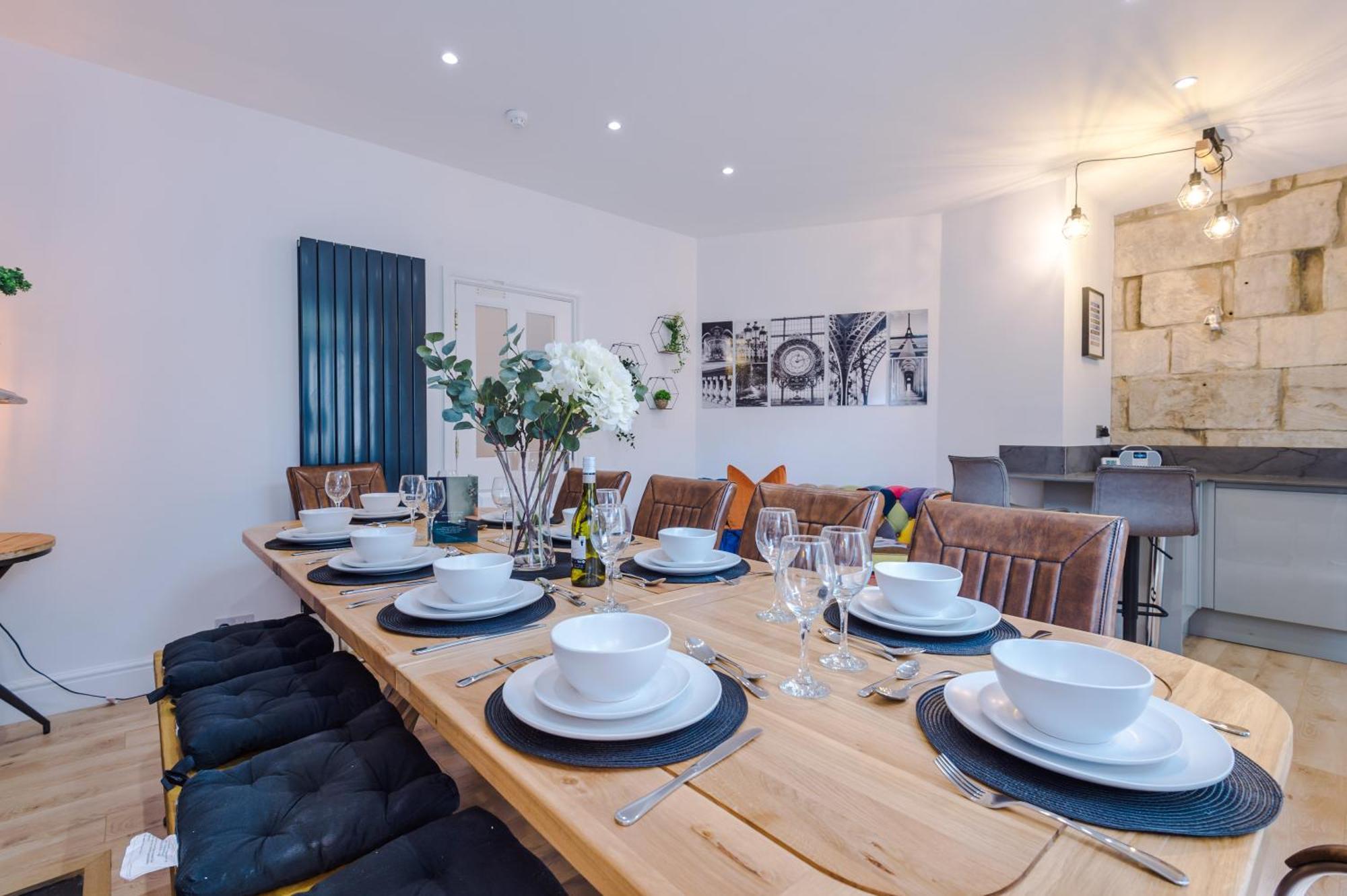 Incredible - Five Bedroom - 7 Actual Beds - 6 Bathroom House By Purestay - Central Bath With Parking エクステリア 写真
