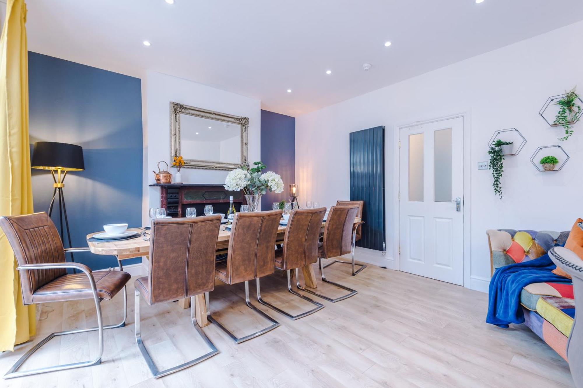 Incredible - Five Bedroom - 7 Actual Beds - 6 Bathroom House By Purestay - Central Bath With Parking エクステリア 写真