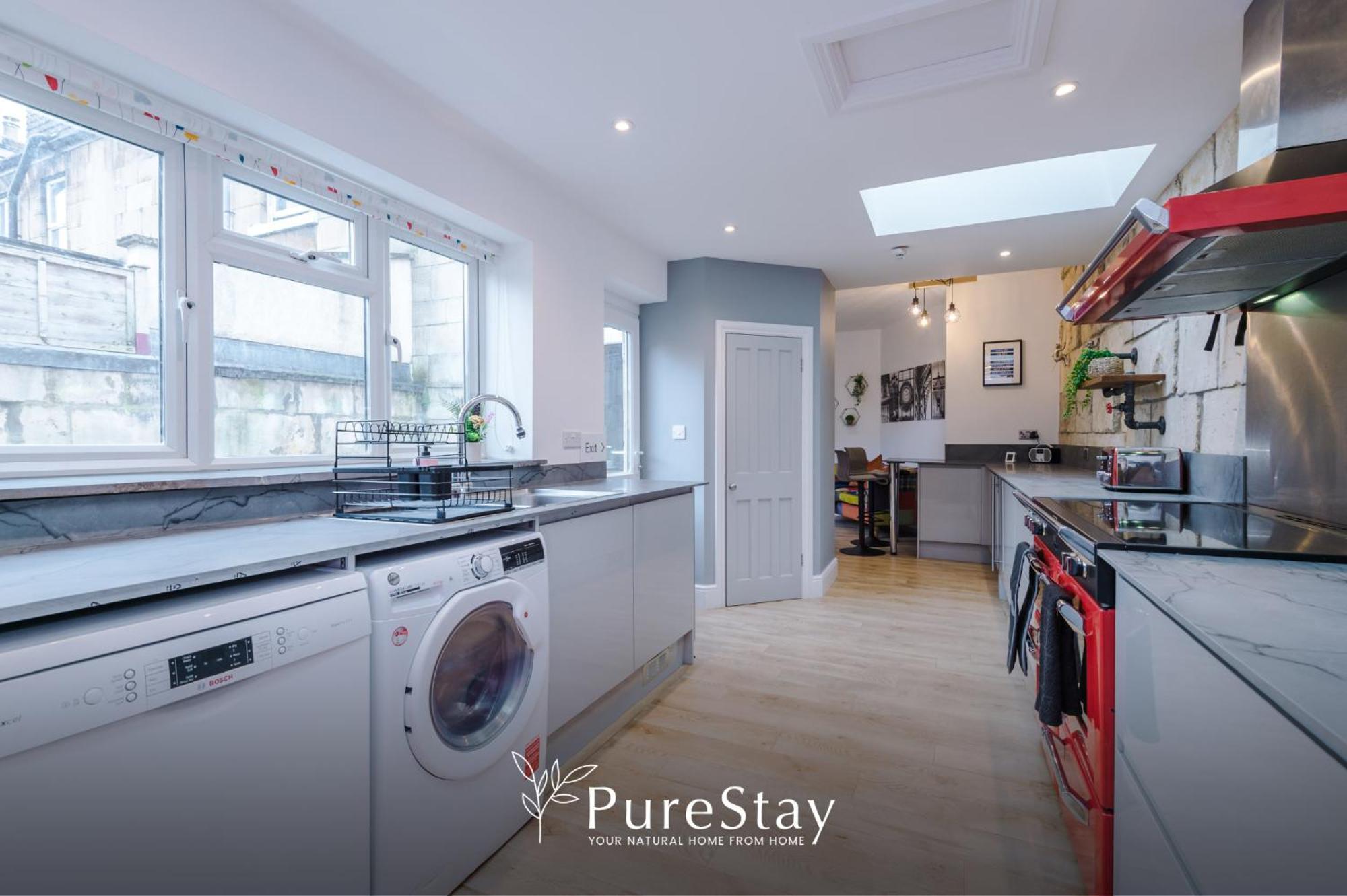 Incredible - Five Bedroom - 7 Actual Beds - 6 Bathroom House By Purestay - Central Bath With Parking エクステリア 写真
