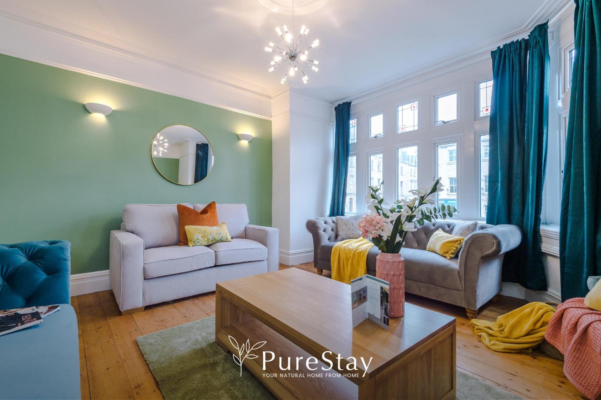 Incredible - Five Bedroom - 7 Actual Beds - 6 Bathroom House By Purestay - Central Bath With Parking エクステリア 写真